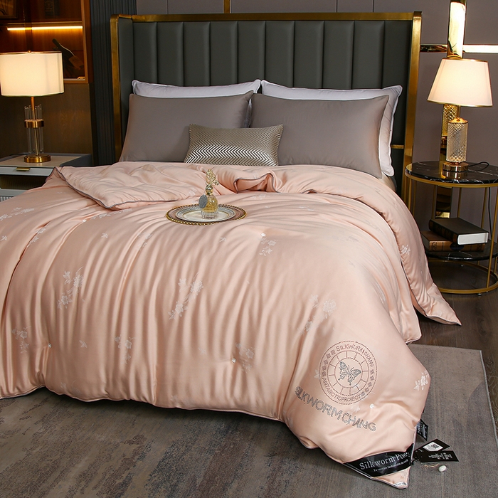 91家纺网 家纺一手货源 找家纺 畅畅家纺 2025新款微商热款蝴蝶丝棉被加厚全棉纯棉莫代尔提花手工订花被子被芯 豆沙