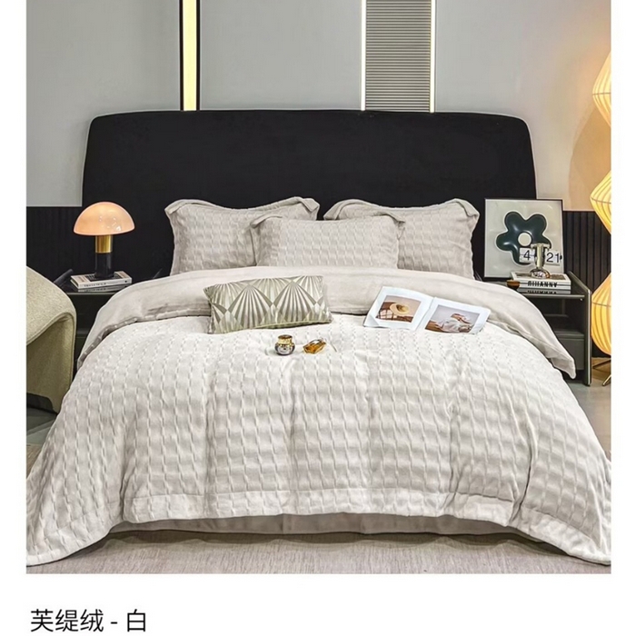 91家纺网 家纺一手货源 找家纺 （总）畅畅家纺 2025秋冬新款高克重260克9斤半轻奢宽边芙缇绒牛奶绒四件套