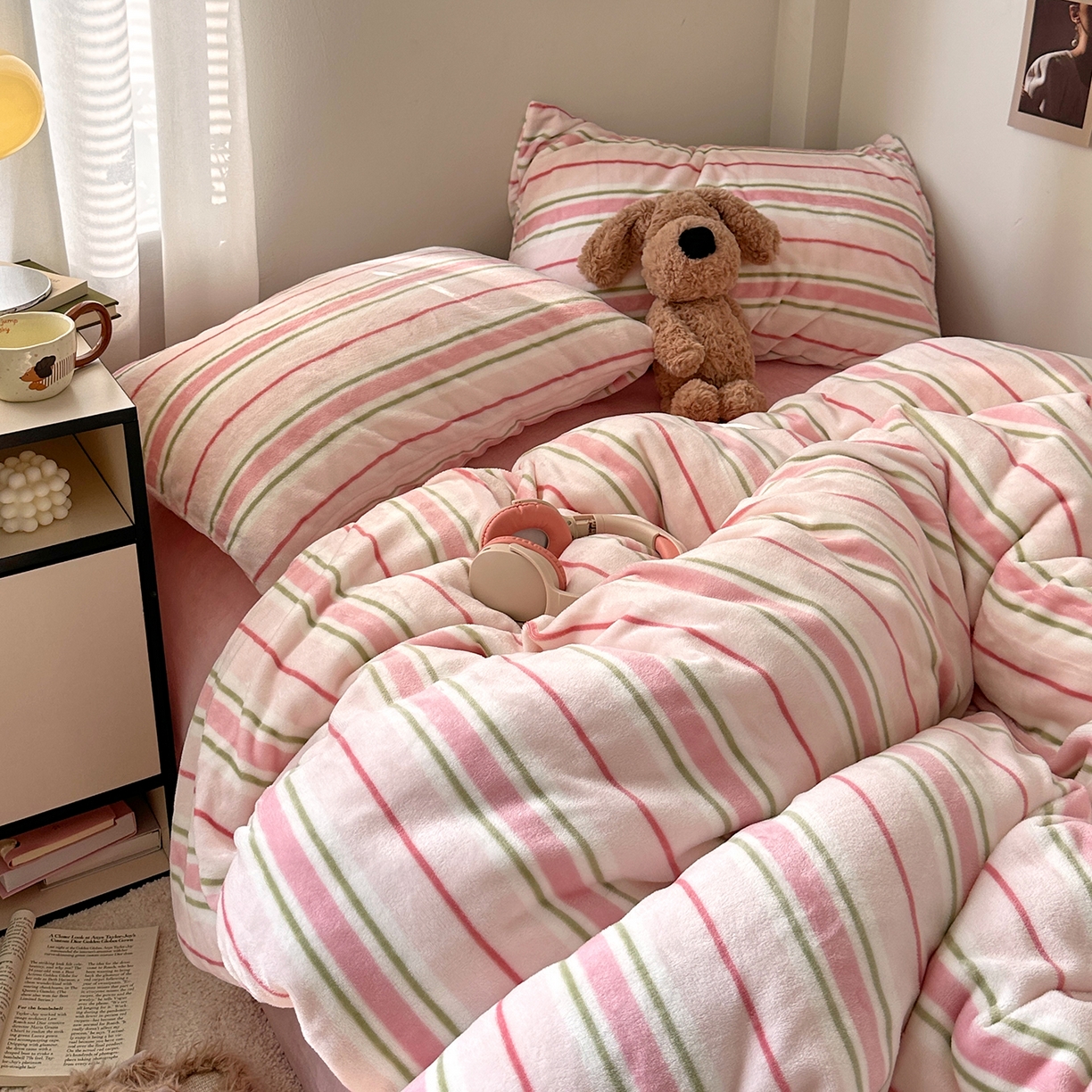 91家纺网 家纺一手货源 找家纺 （总）艾咪-Amy ntmy 2025新款治愈系条纹牛奶绒四件套