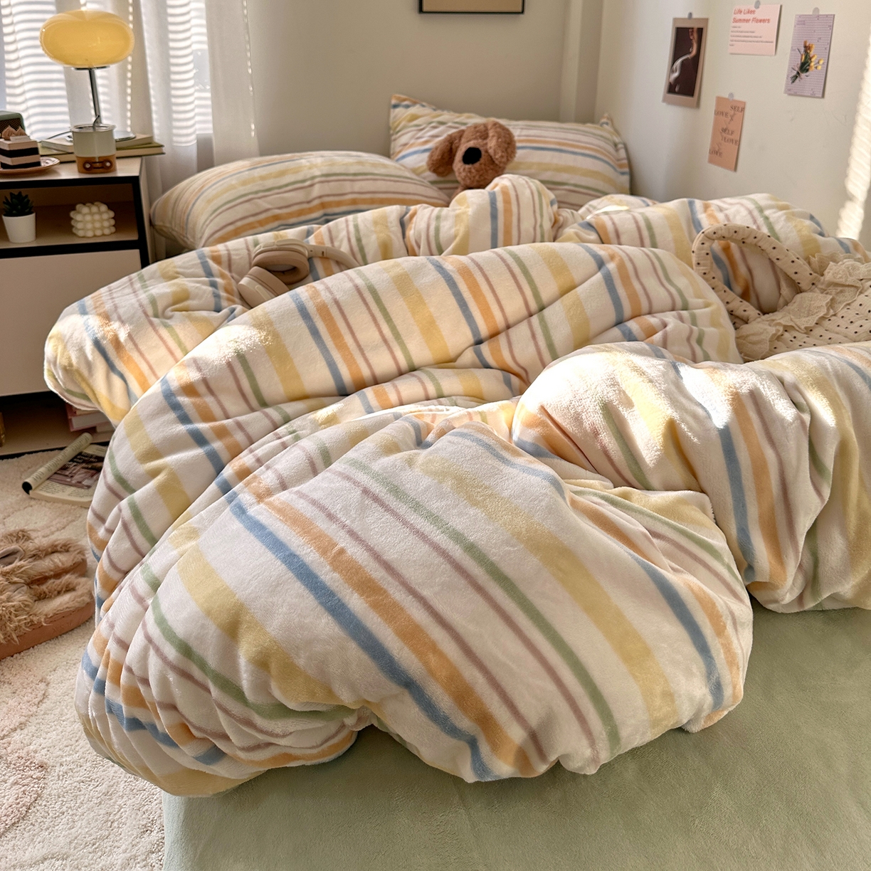 91家纺网 家纺一手货源 找家纺 （总）艾咪-Amy ntmy 2025新款治愈系条纹牛奶绒四件套