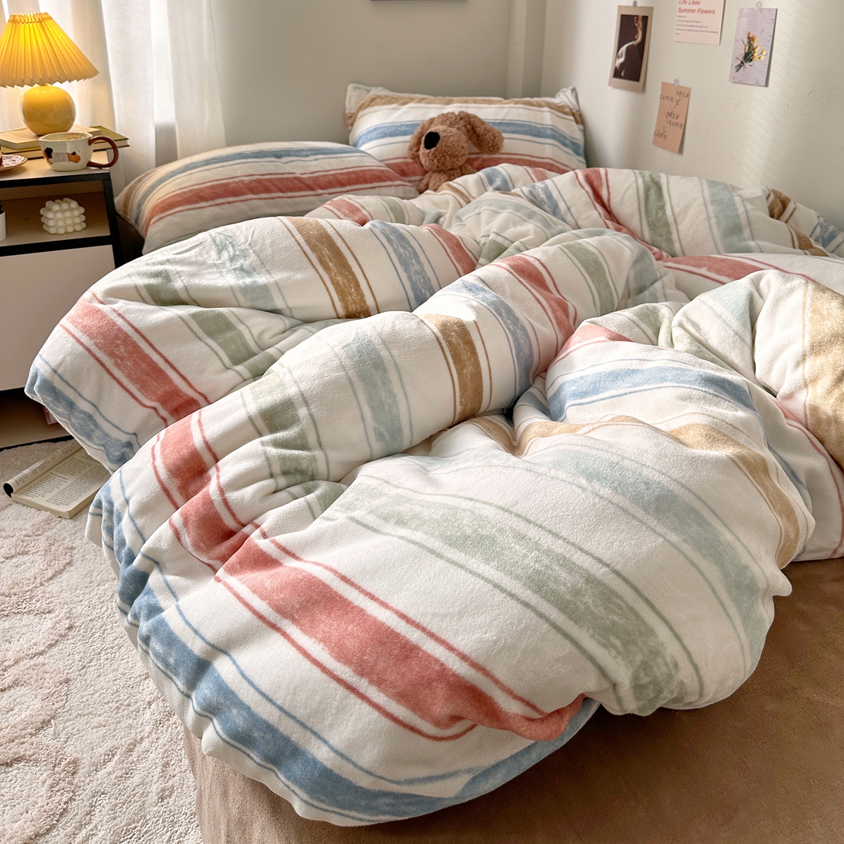 91家纺网 家纺一手货源 找家纺 艾咪-Amy ntmy 2025新款治愈系条纹牛奶绒四件套 香草焦糖