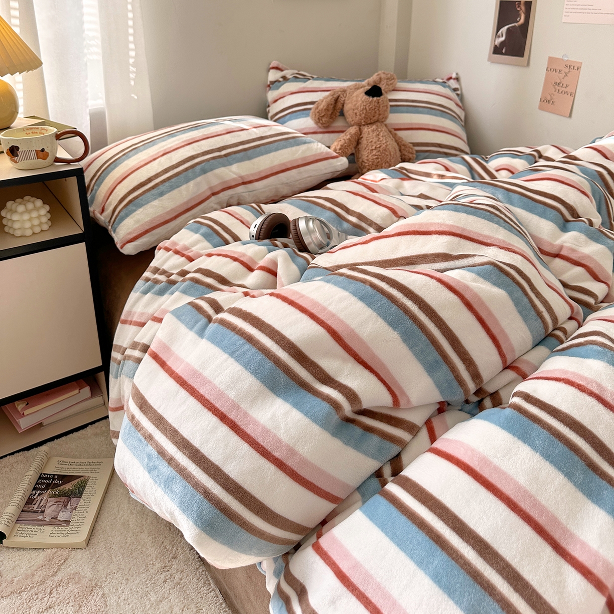 91家纺网 家纺一手货源 找家纺 （总）艾咪-Amy ntmy 2025新款治愈系条纹牛奶绒四件套