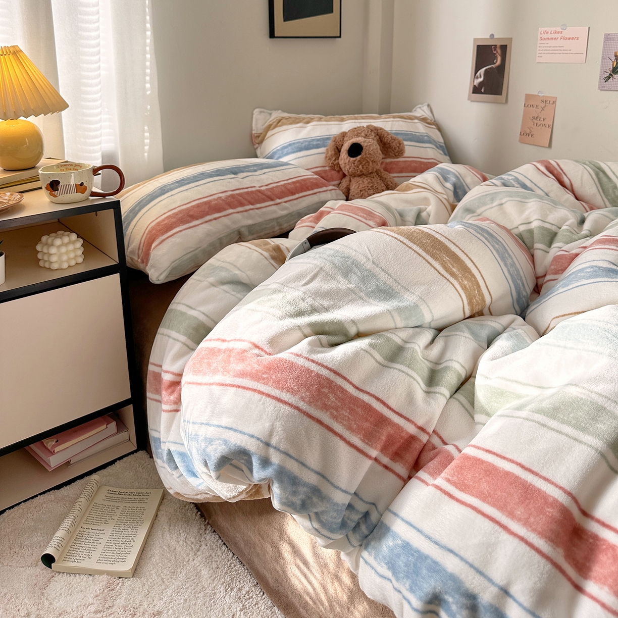 91家纺网 家纺一手货源 找家纺 艾咪-Amy ntmy 2025新款治愈系条纹牛奶绒四件套 香草焦糖