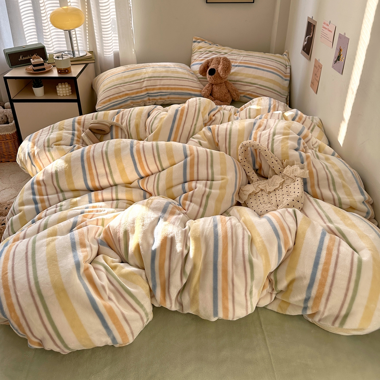 91家纺网 家纺一手货源 找家纺 艾咪-Amy ntmy 2025新款治愈系条纹牛奶绒四件套 青柠奶绿