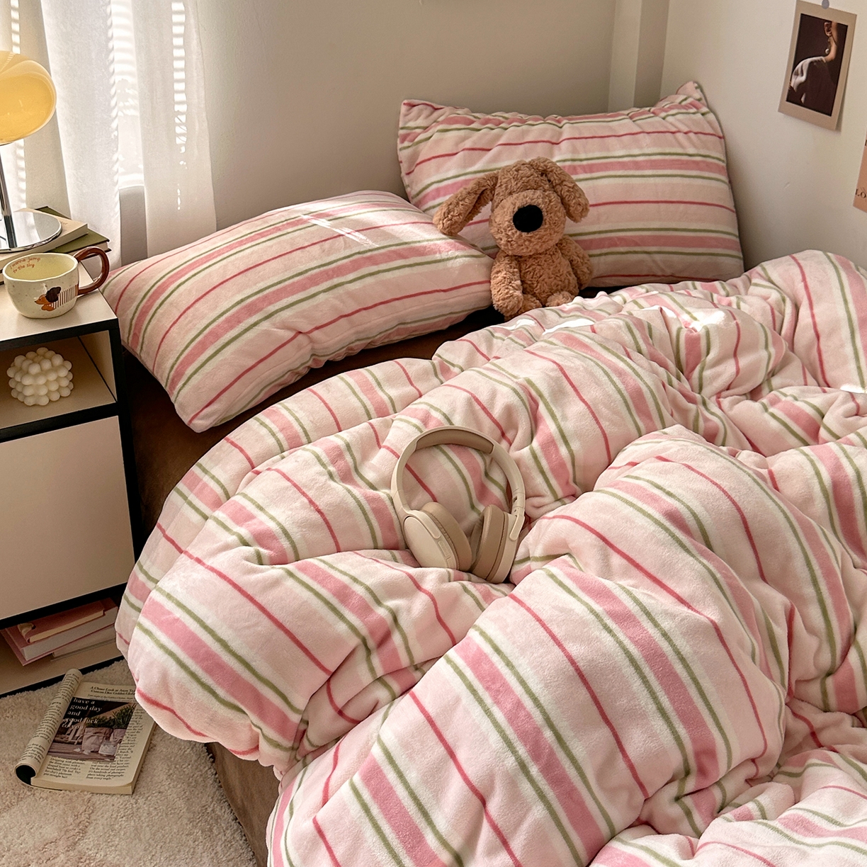 艾咪-Amy ntmy 2025新款治愈系条纹牛奶绒四件套 粉奈焦糖