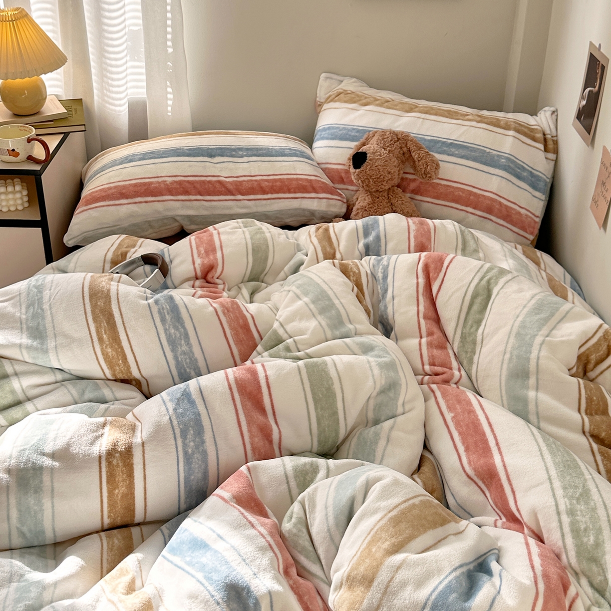 91家纺网 家纺一手货源 找家纺 艾咪-Amy ntmy 2025新款治愈系条纹牛奶绒四件套 香草焦糖