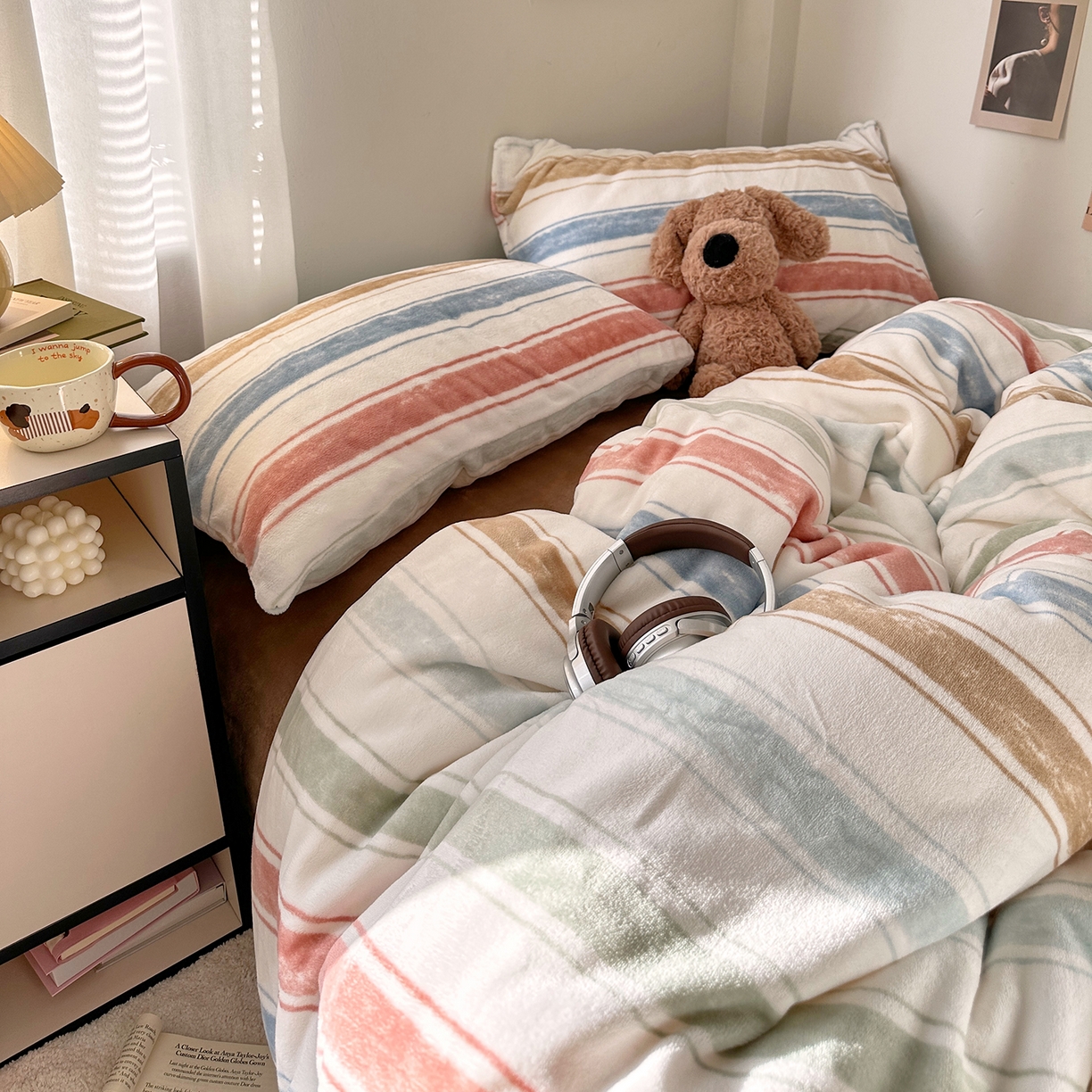 91家纺网 家纺一手货源 找家纺 艾咪-Amy ntmy 2025新款治愈系条纹牛奶绒四件套 香草焦糖