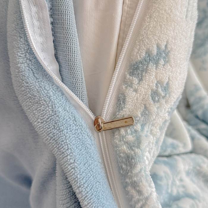 91家纺网 家纺一手货源 找家纺 （总）赛丽雅 2025新款包边雕花烂花牛奶绒四件套