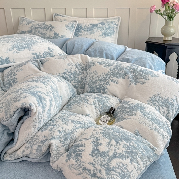 91家纺网 家纺一手货源 找家纺 （总）赛丽雅 2025新款包边雕花烂花牛奶绒四件套