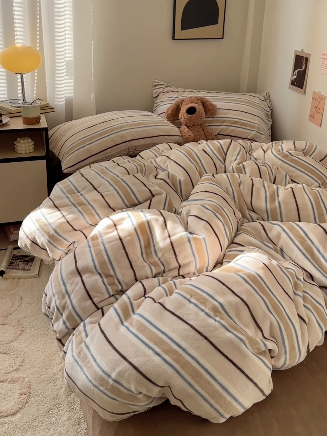 91家纺网 家纺一手货源 找家纺 艾咪-Amy ntmy 2025新款治愈系条纹牛奶绒四件套 奶咖焦糖