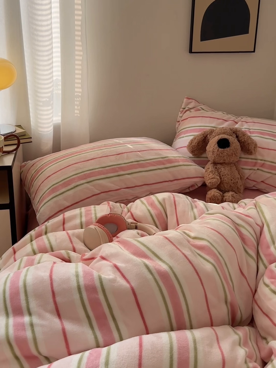 91家纺网 家纺一手货源 找家纺 艾咪-Amy ntmy 2025新款治愈系条纹牛奶绒四件套 粉奈新粉