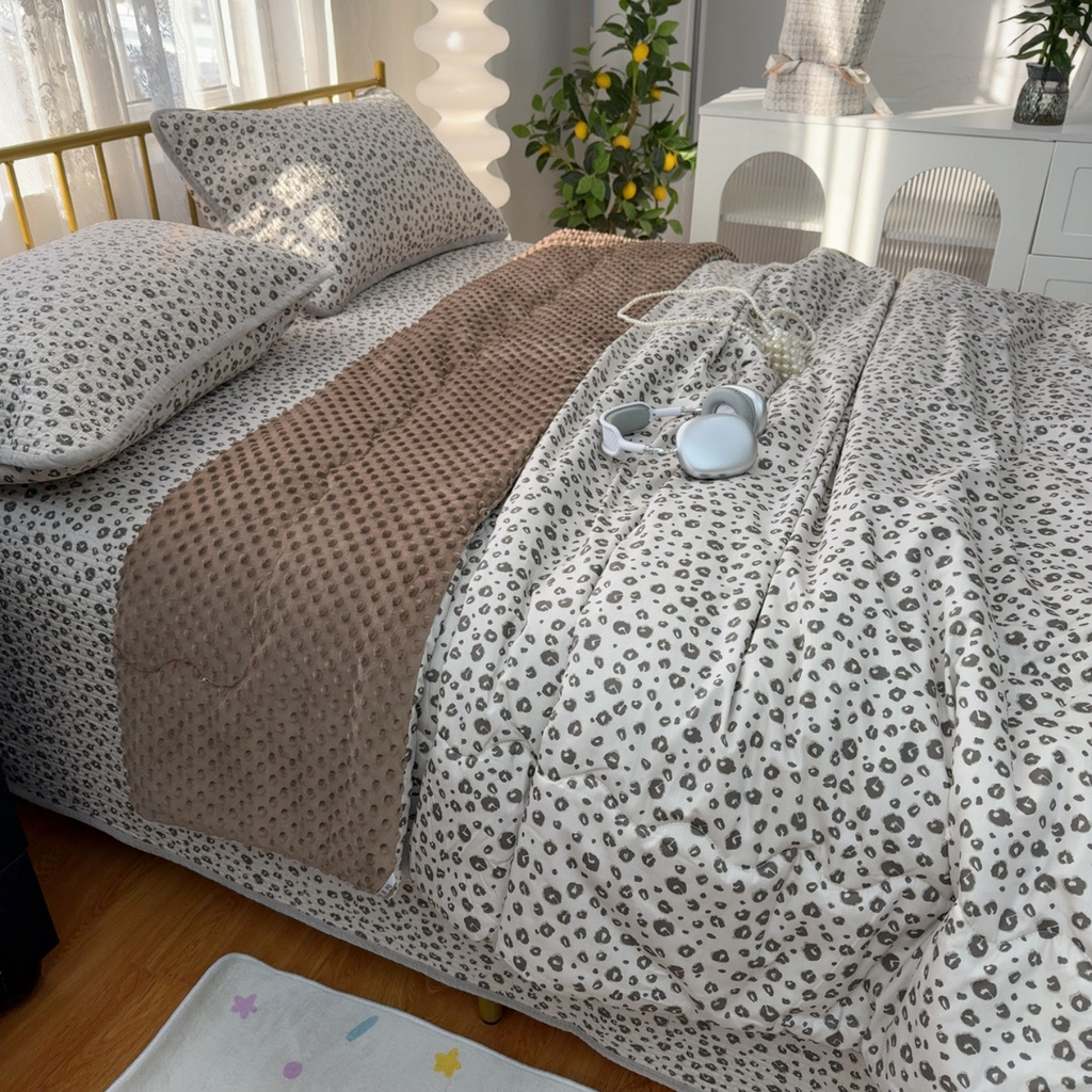 暖居 2026新款一面纯棉一面绒床盖+同款纯棉豆豆被跑量 黑巧豹纹