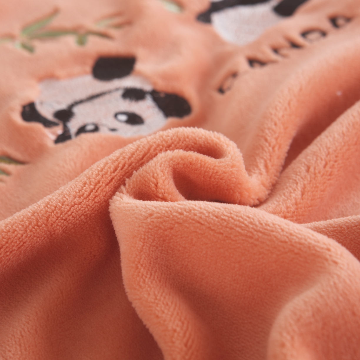 91家纺网 家纺一手货源 找家纺 千姿坊美容床罩 2025新款秋冬加厚保暖牛奶绒美容床罩四件套美容院养生馆专用 淘气熊猫-橘色