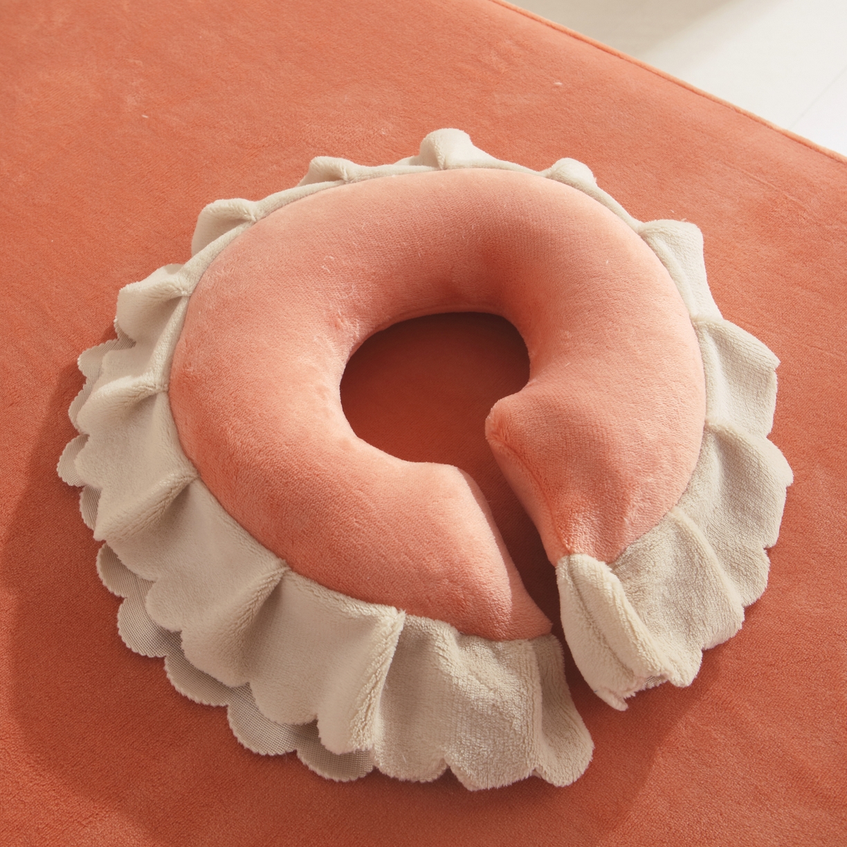 91家纺网 家纺一手货源 找家纺 千姿坊美容床罩 2025新款秋冬加厚保暖牛奶绒美容床罩四件套美容院养生馆专用 淘气熊猫-橘色