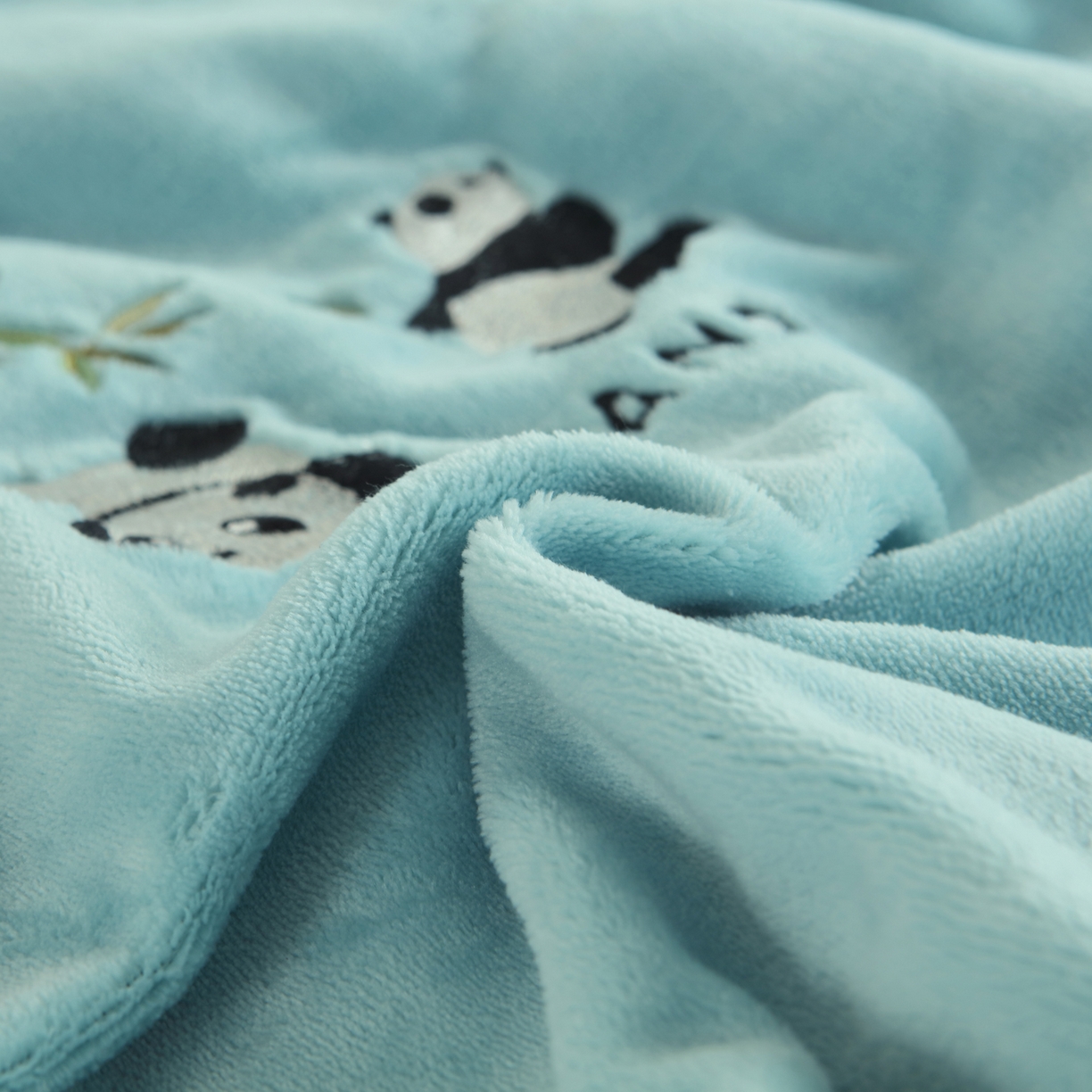 91家纺网 家纺一手货源 找家纺 千姿坊美容床罩 2025新款秋冬加厚保暖牛奶绒美容床罩四件套美容院养生馆专用 淘气熊猫-浅绿