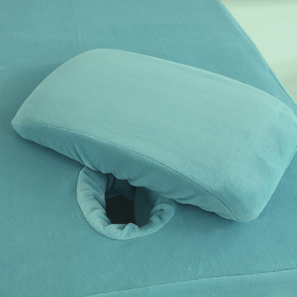 91家纺网 家纺一手货源 找家纺 千姿坊美容床罩 2025新款秋冬加厚保暖牛奶绒美容床罩四件套美容院养生馆专用 淘气熊猫-浅绿