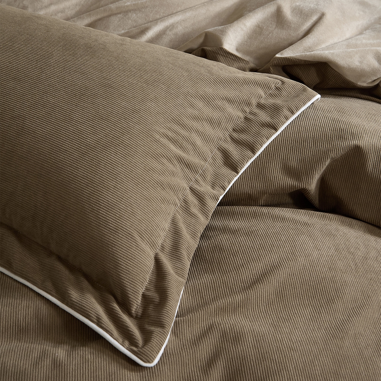 91家纺网 家纺一手货源 找家纺 （总）ONE TWO ONE 121 【提供买家秀】【控价商品】2025新款提花婴儿绒四件套牛奶绒被套床单枕套毛毯被罩被子被芯床品-沉香控价 【卷后标准 268 加大 288 】