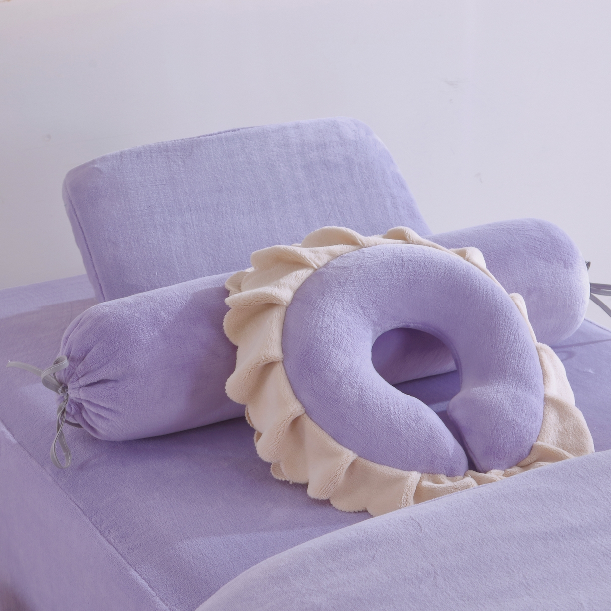 91家纺网 家纺一手货源 找家纺 千姿坊美容床罩 2025新款秋冬加厚保暖牛奶绒美容床罩四件套美容院养生馆专用 淘气熊猫-紫色