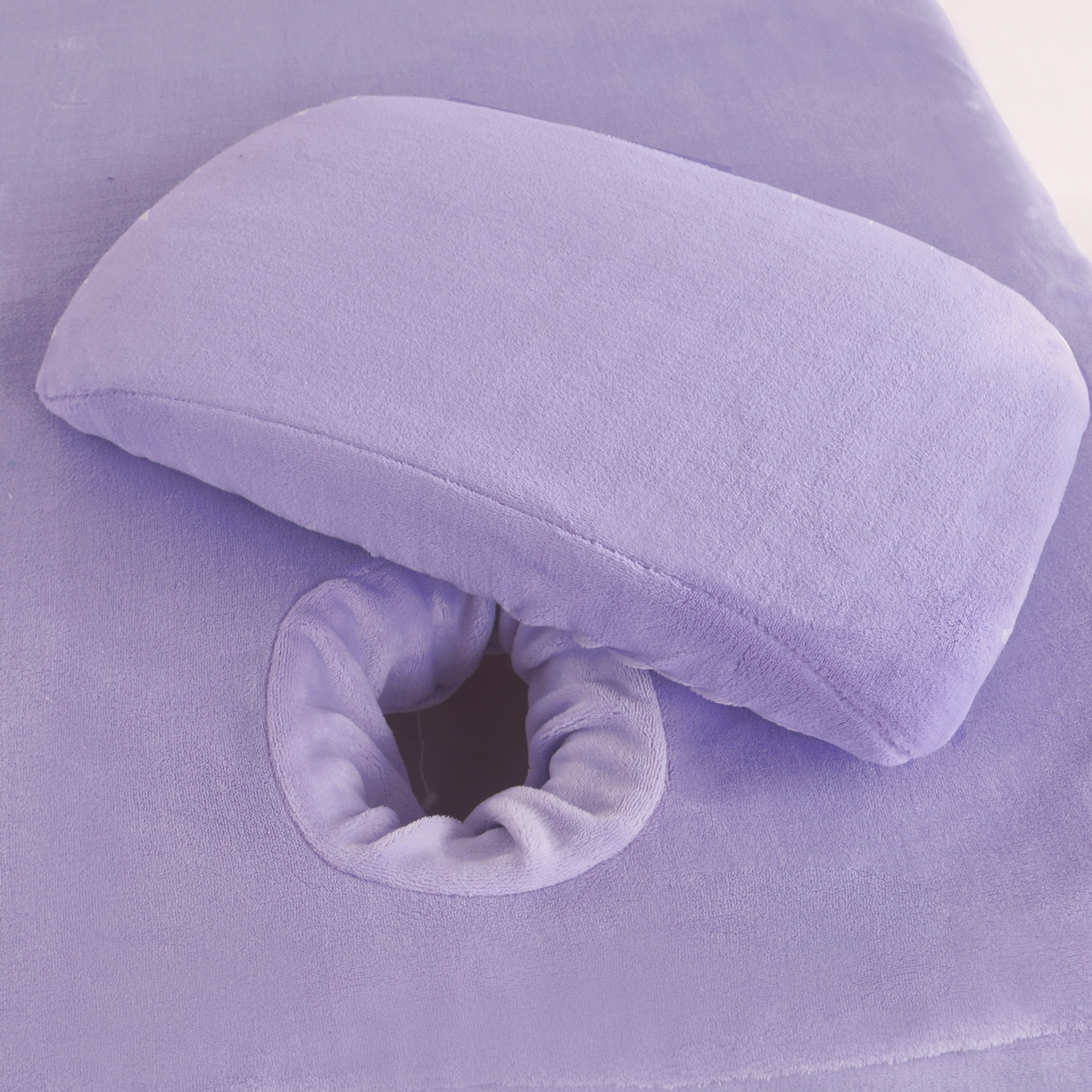 91家纺网 家纺一手货源 找家纺 千姿坊美容床罩 2025新款秋冬加厚保暖牛奶绒美容床罩四件套美容院养生馆专用 淘气熊猫-紫色