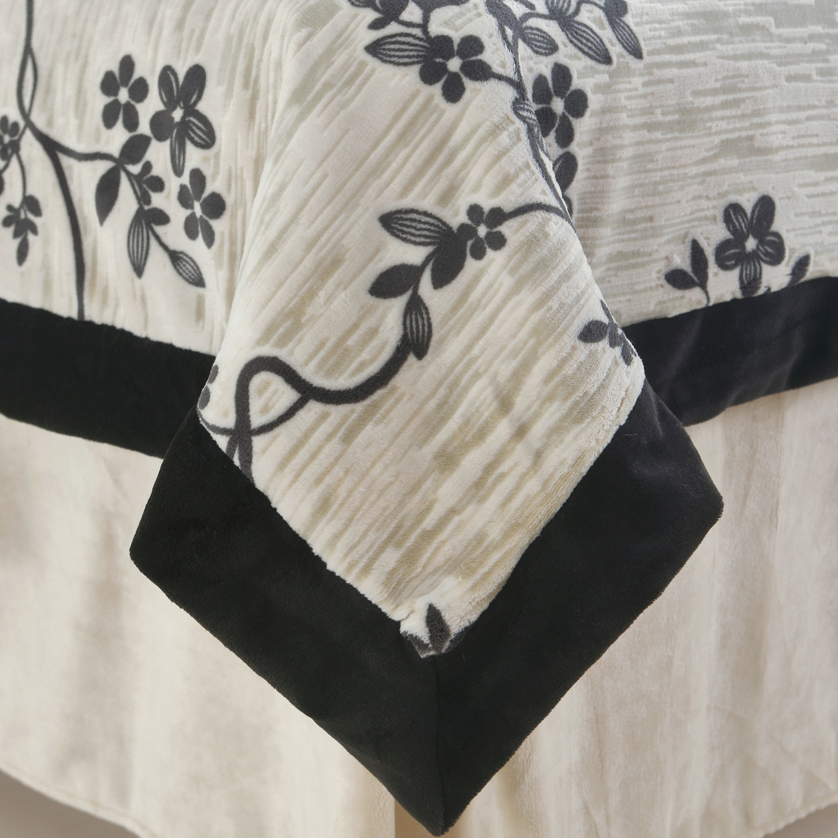 91家纺网 家纺一手货源 找家纺 千姿坊美容床罩 2025新款秋冬加厚保暖牛奶绒美容床罩四件套美容院养生馆专用 叶语悠然-黑卡