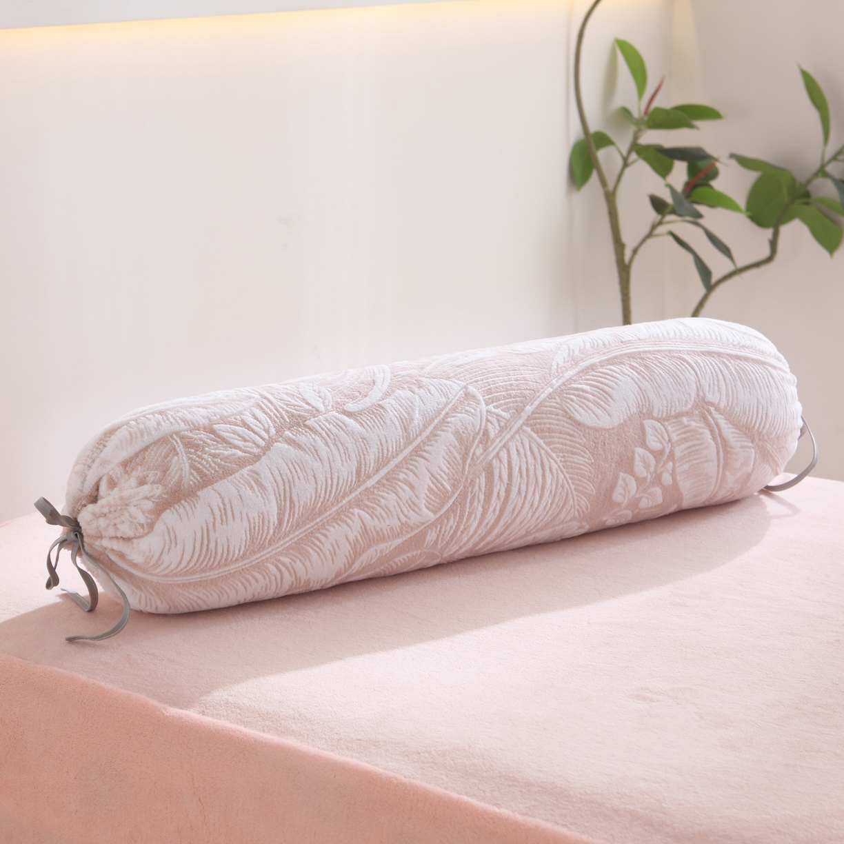 91家纺网 家纺一手货源 找家纺 千姿坊美容床罩 2025新款秋冬加厚保暖牛奶绒美容床罩四件套美容院养生馆专用 一叶倾城-粉