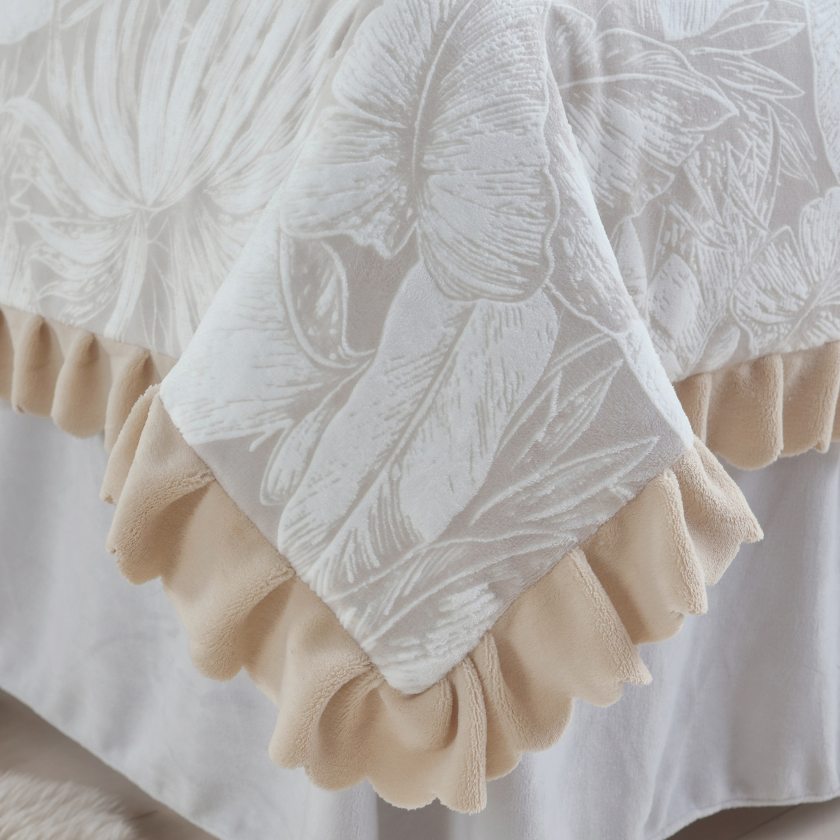 91家纺网 家纺一手货源 找家纺 千姿坊美容床罩 2025新款秋冬加厚保暖牛奶绒美容床罩四件套美容院养生馆专用 盛夏丛林-灰