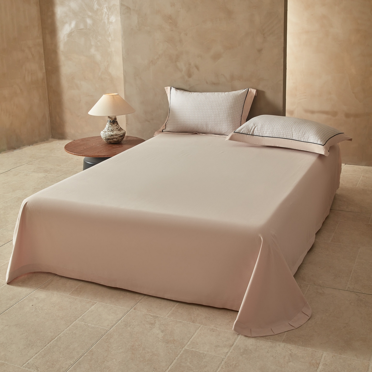 91家纺网 家纺一手货源 找家纺 洺兰家居 2026年新疆长绒棉100支秋冬款轻磨毛加厚保暖工艺款四件套床上用品 路易斯-米