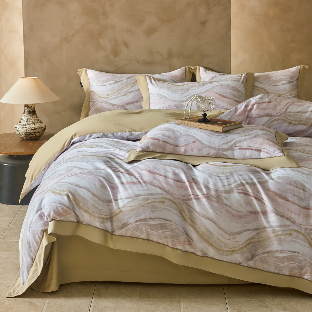 91家纺网 家纺一手货源 找家纺 洺兰家居 2026年新疆长绒棉100支秋冬款轻磨毛加厚保暖工艺款四件套床上用品 千屿-曼卡粉