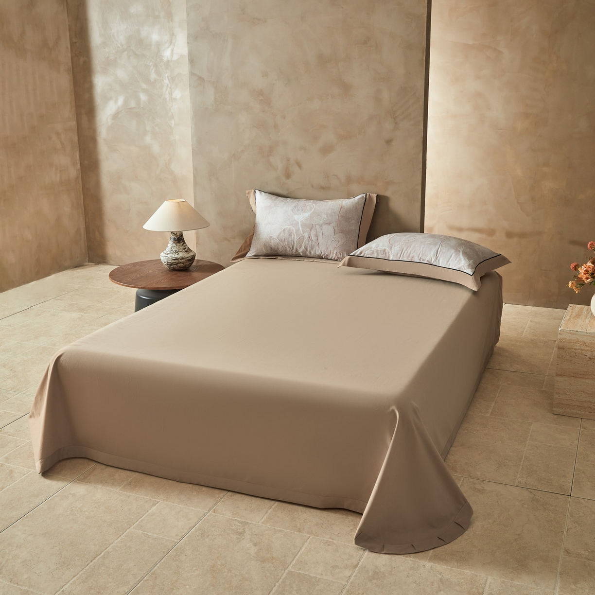 91家纺网 家纺一手货源 找家纺 洺兰家居 2026年新疆长绒棉100支秋冬款轻磨毛加厚保暖工艺款四件套床上用品 羽纱-卡其