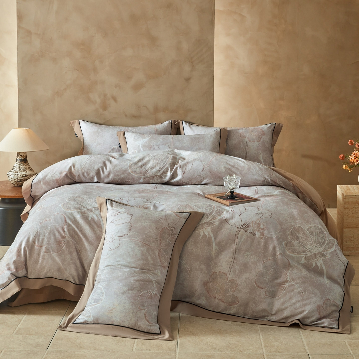 91家纺网 家纺一手货源 找家纺 洺兰家居 2026年新疆长绒棉100支秋冬款轻磨毛加厚保暖工艺款四件套床上用品 羽纱-卡其