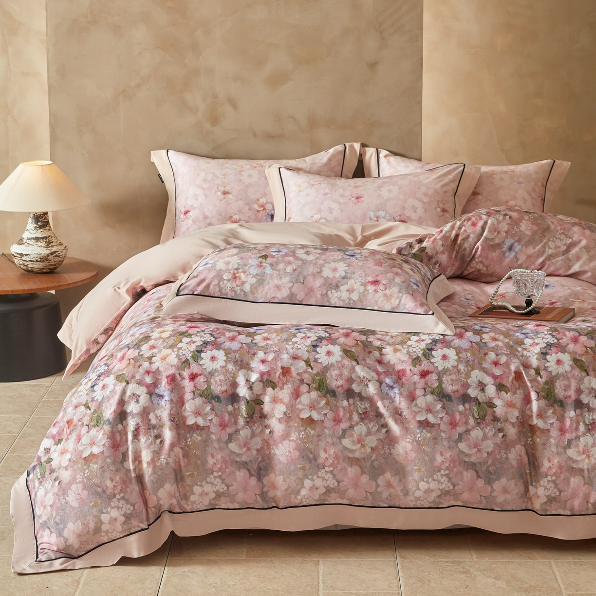 91家纺网 家纺一手货源 找家纺 洺兰家居 2026年新疆长绒棉100支秋冬款轻磨毛加厚保暖工艺款四件套床上用品 织梦-粉