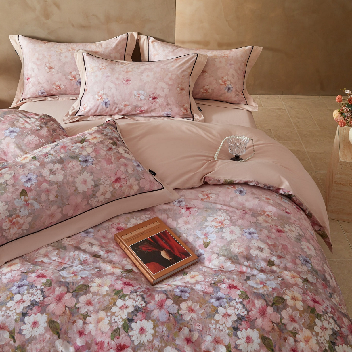 91家纺网 家纺一手货源 找家纺 洺兰家居 2026年新疆长绒棉100支秋冬款轻磨毛加厚保暖工艺款四件套床上用品 织梦-粉