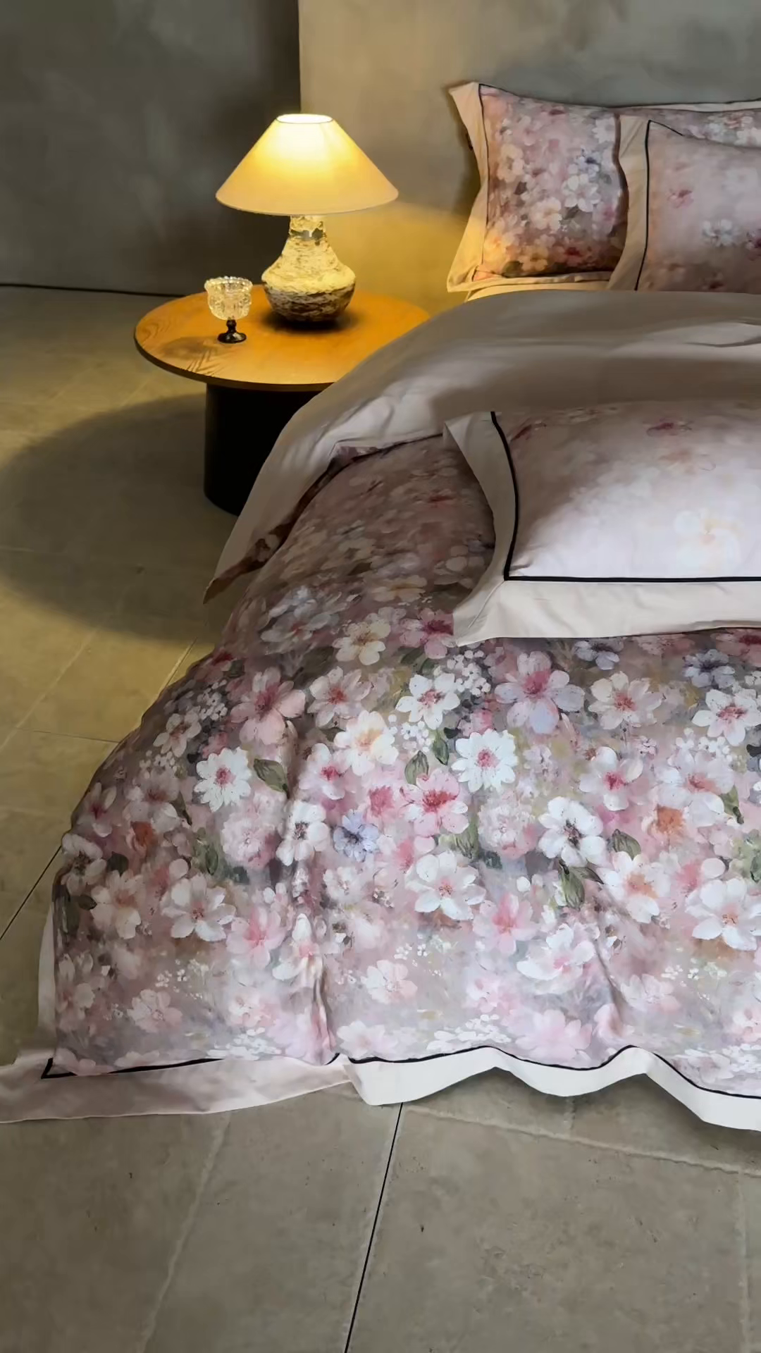 91家纺网 家纺一手货源 找家纺 洺兰家居 2026年新疆长绒棉100支秋冬款轻磨毛加厚保暖工艺款四件套床上用品 织梦-粉