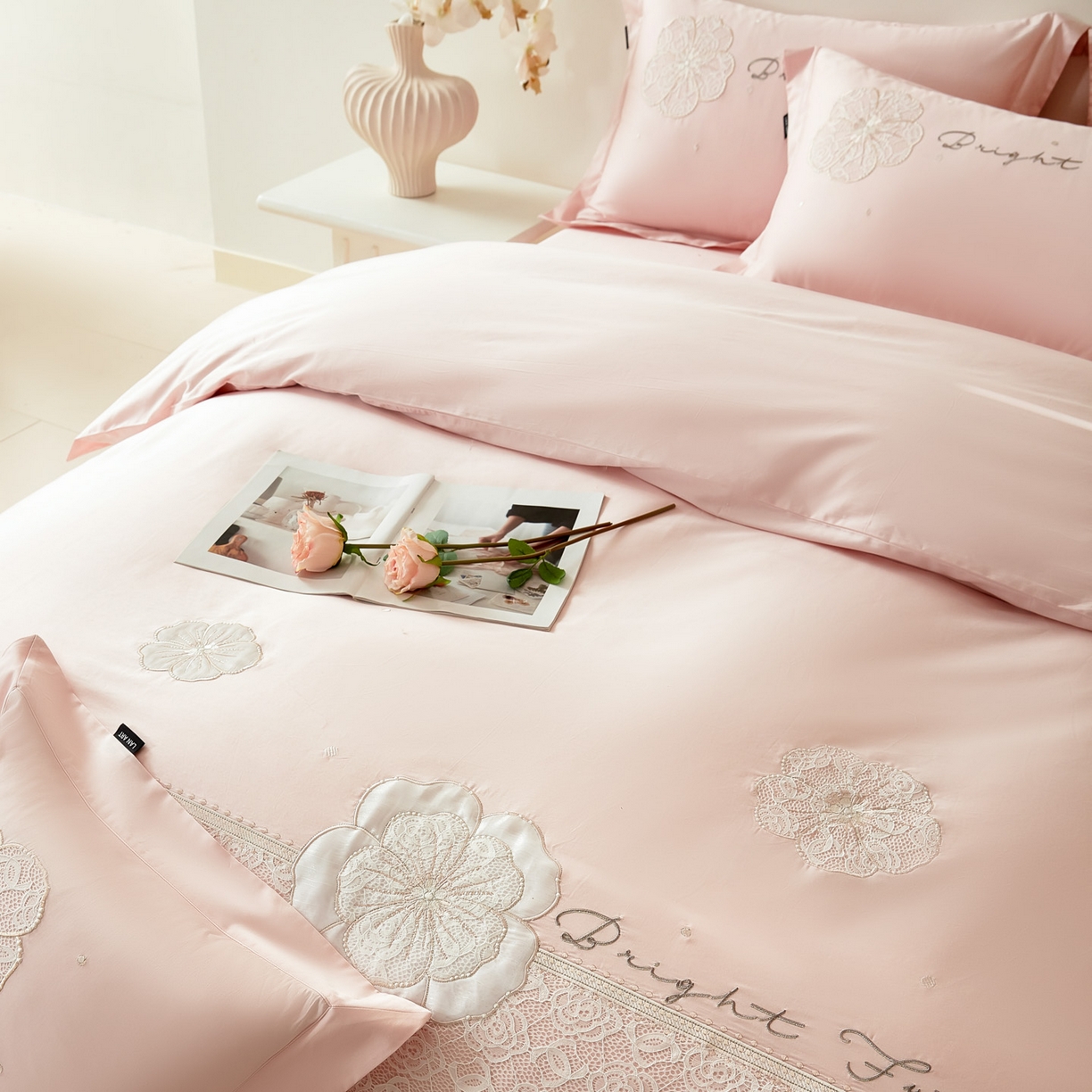 91家纺网 家纺一手货源 找家纺 洺兰家居 2026年新疆长绒棉100支刺绣款绣花工艺款法式四件套 云岚 云岚-粉