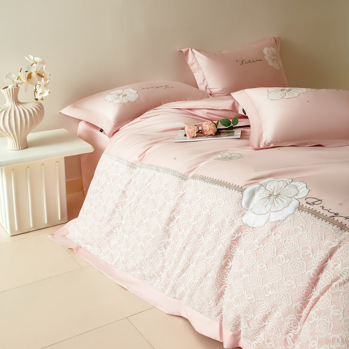 91家纺网 家纺一手货源 找家纺 洺兰家居 2026年新疆长绒棉100支刺绣款绣花工艺款法式四件套 云岚 云岚-粉