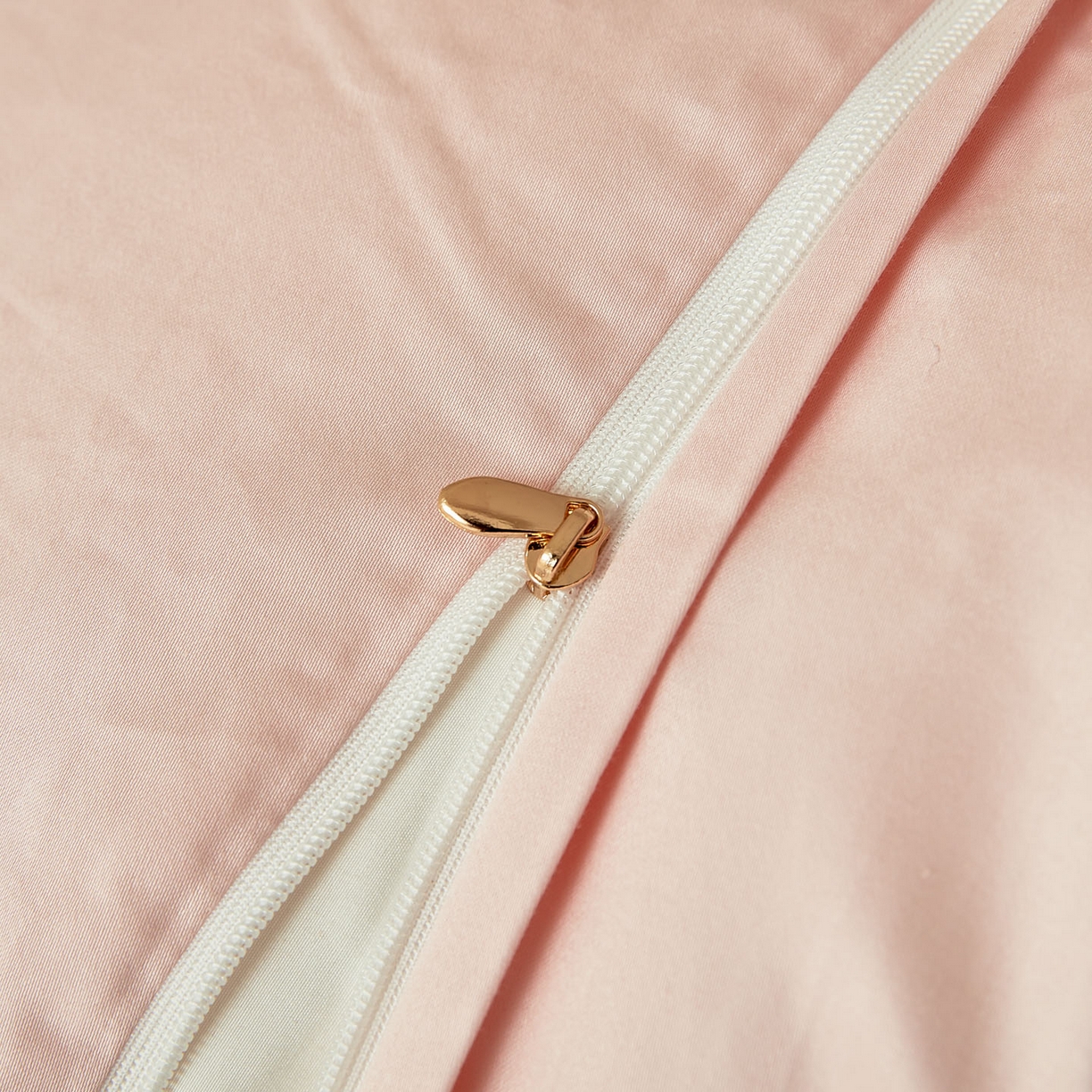 91家纺网 家纺一手货源 找家纺 洺兰家居 2026年新疆长绒棉100支刺绣款绣花工艺款法式四件套 云岚 云岚-粉