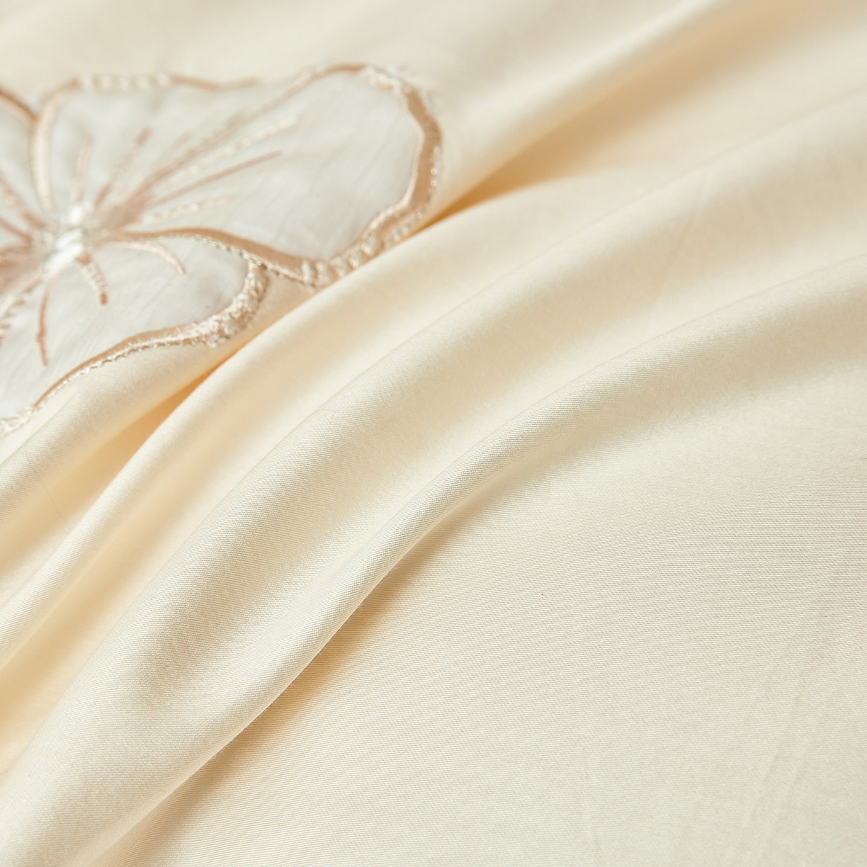 91家纺网 家纺一手货源 找家纺 洺兰家居 2026年新疆长绒棉100支刺绣款绣花工艺款法式四件套 云岚 云岚-米