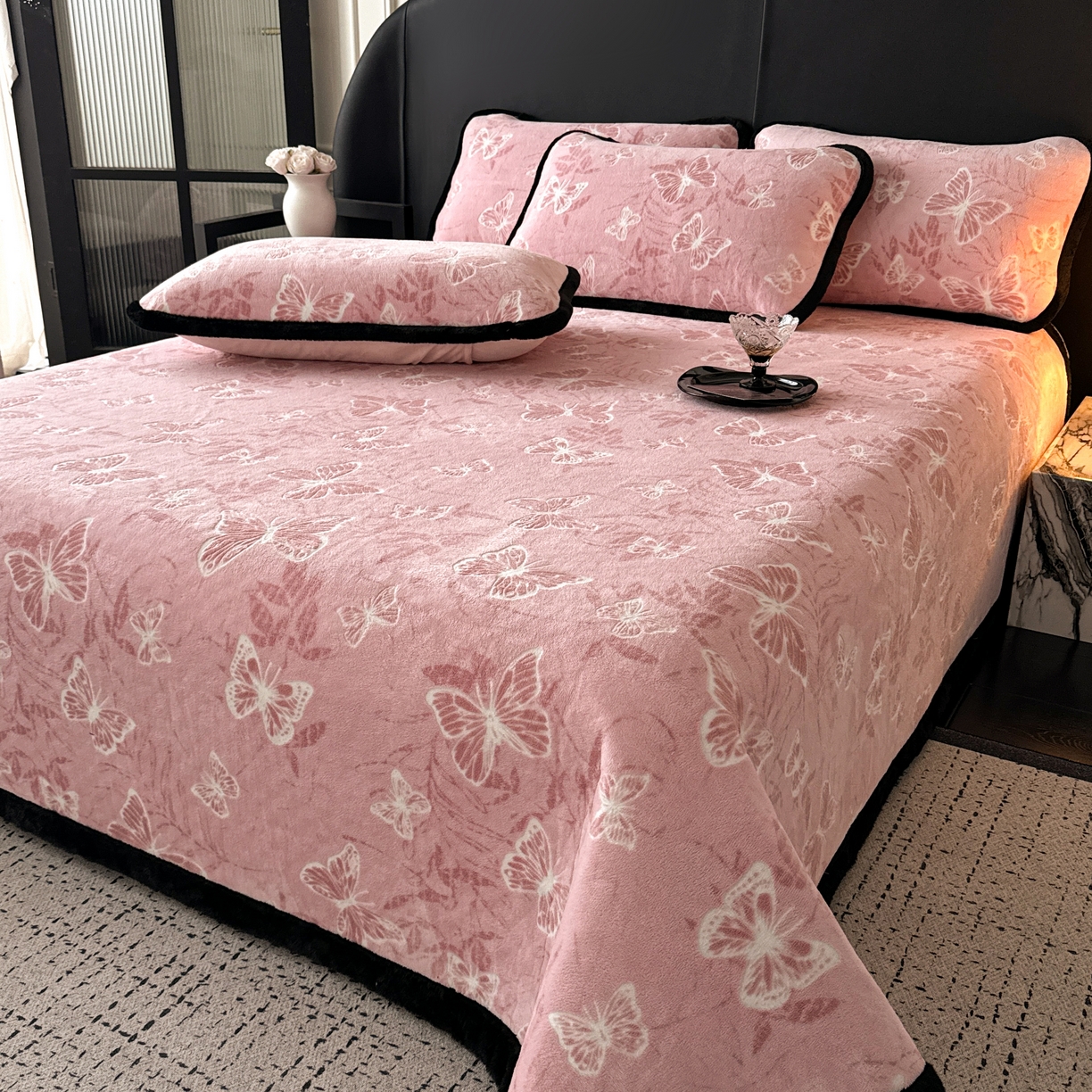 91家纺网 家纺一手货源 找家纺 （总）卡罗兰 2025新款加绒加厚牛奶绒床盖