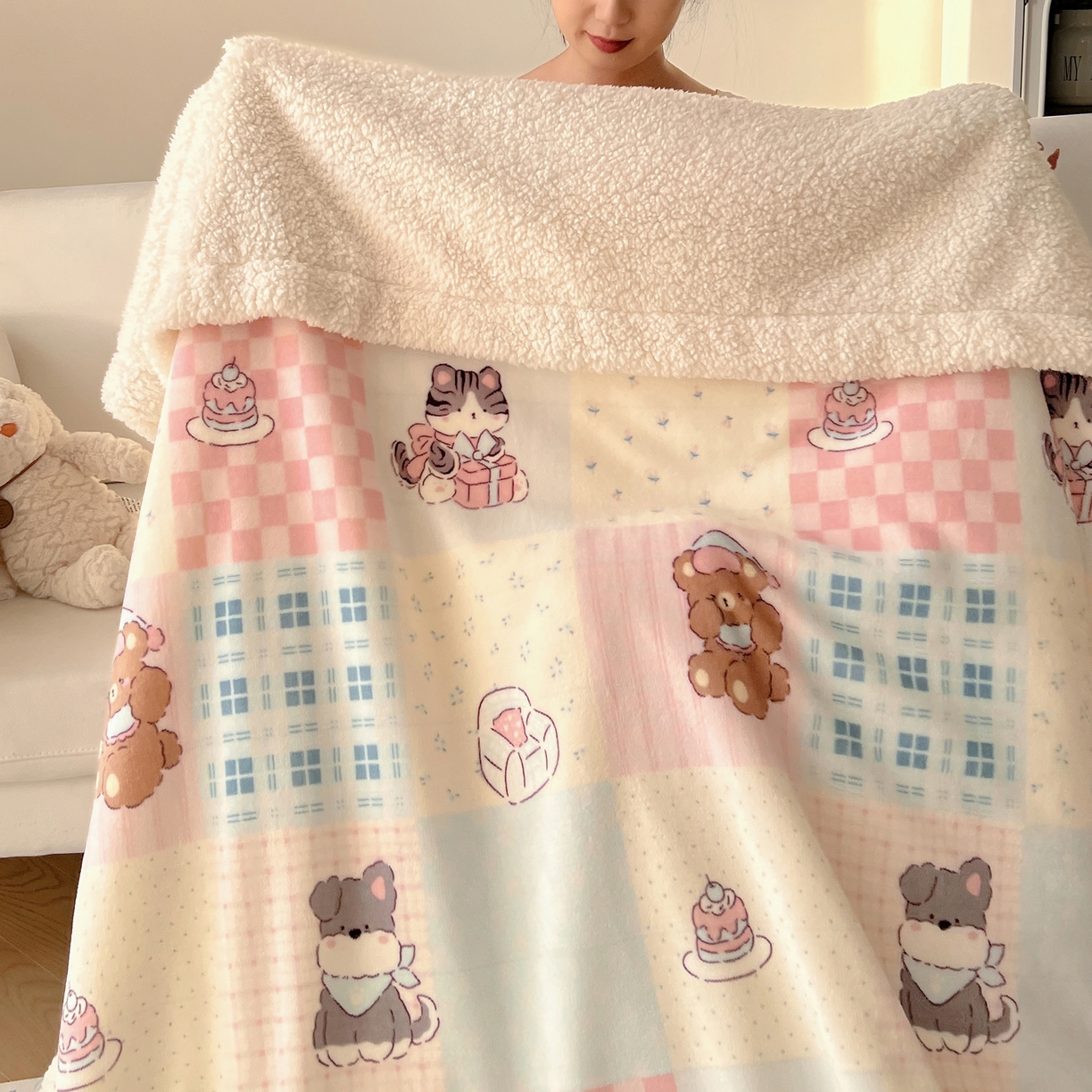 91家纺网 家纺一手货源 找家纺 （总）耀悦家纺 2025新款高克重拉链多用羊羔绒毛毯牛奶绒抱枕枕芯