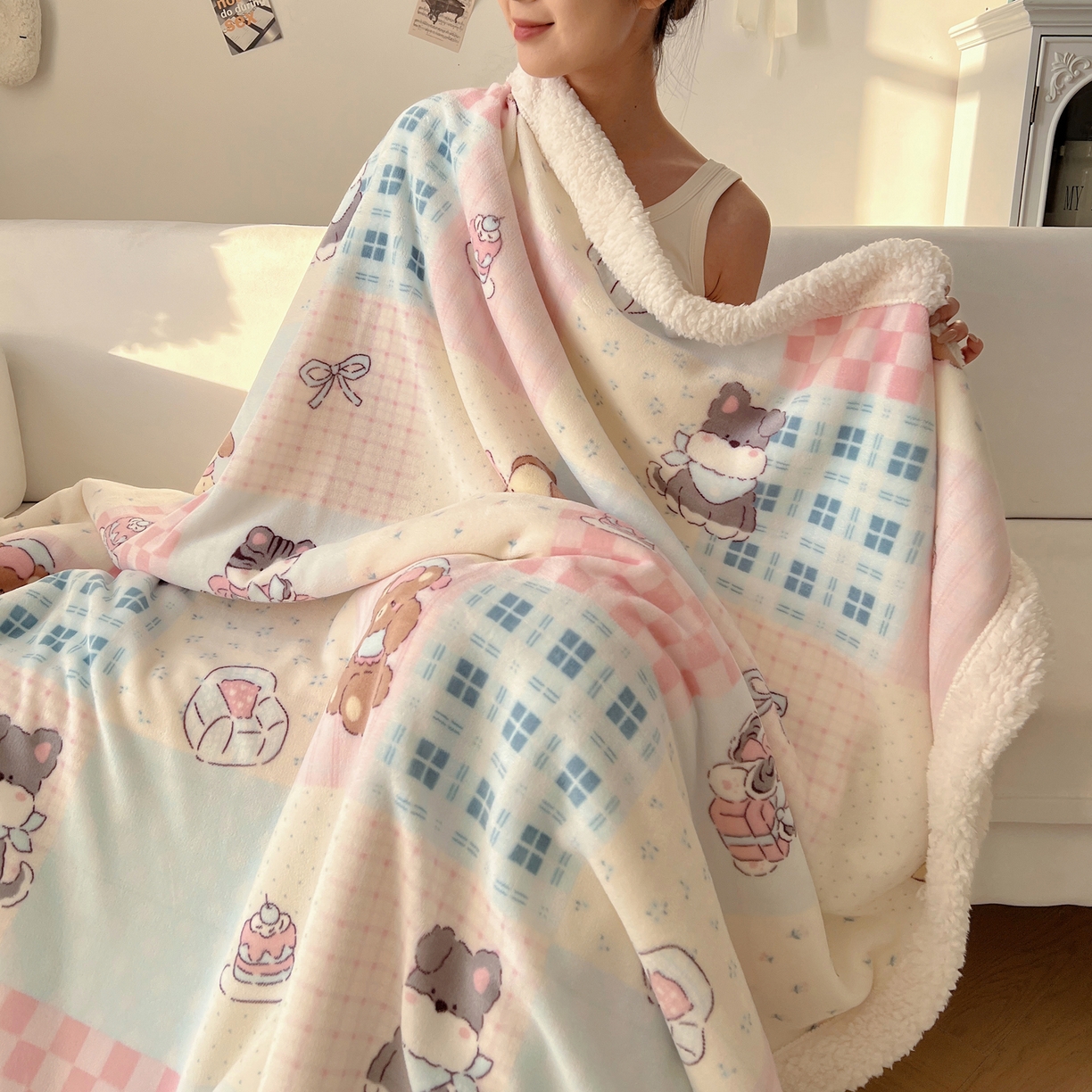 91家纺网 家纺一手货源 找家纺 （总）耀悦家纺 2025新款高克重拉链多用羊羔绒毛毯牛奶绒抱枕枕芯