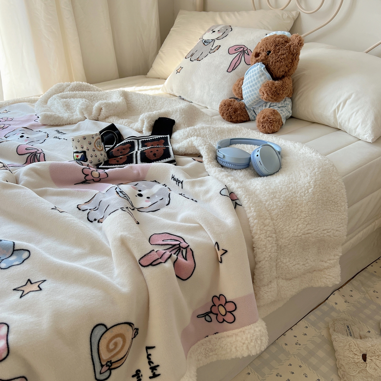 91家纺网 家纺一手货源 找家纺 耀悦家纺 2025新款高克重拉链多用羊羔绒毛毯牛奶绒抱枕枕芯 春日计划