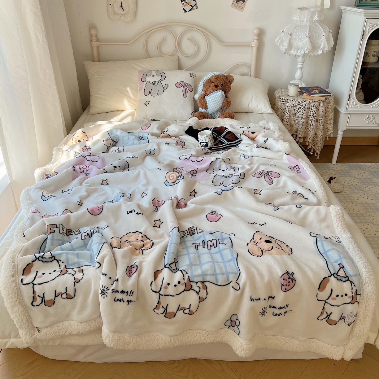 91家纺网 家纺一手货源 找家纺 耀悦家纺 2025新款高克重拉链多用羊羔绒毛毯牛奶绒抱枕枕芯 春日计划