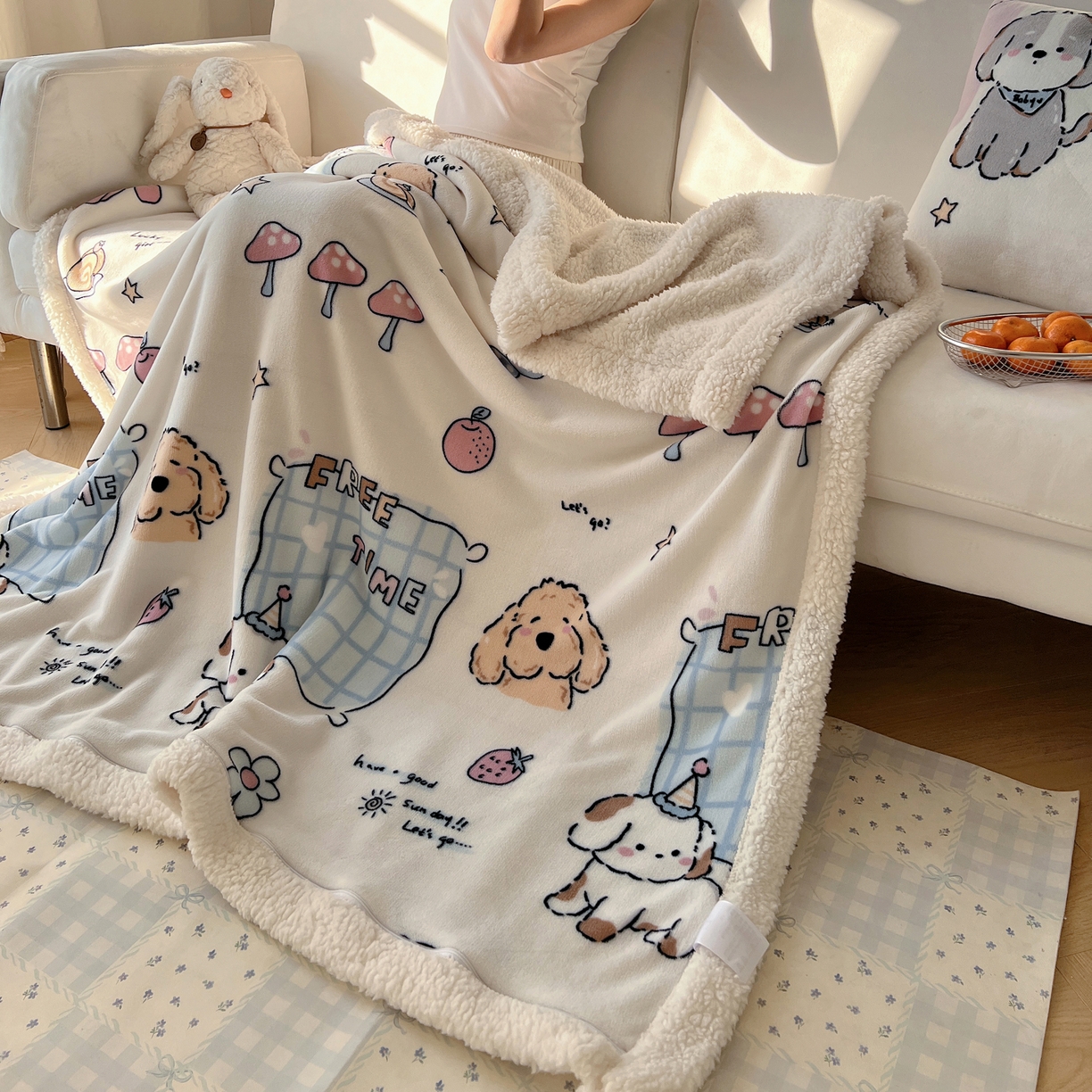 91家纺网 家纺一手货源 找家纺 耀悦家纺 2025新款高克重拉链多用羊羔绒毛毯牛奶绒抱枕枕芯 春日计划