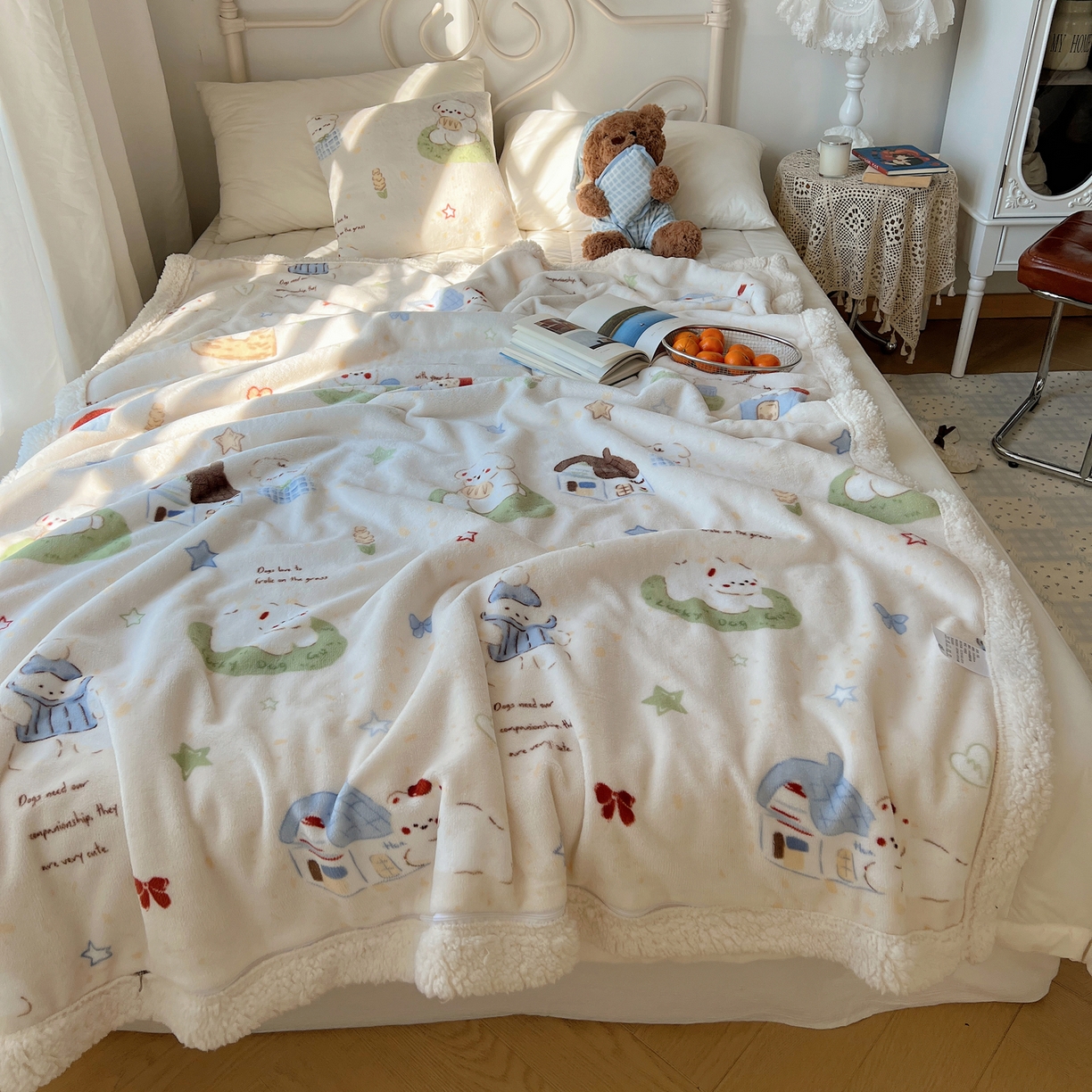 91家纺网 家纺一手货源 找家纺 耀悦家纺 2025新款高克重拉链多用羊羔绒毛毯牛奶绒抱枕枕芯 萌宠的田园生活