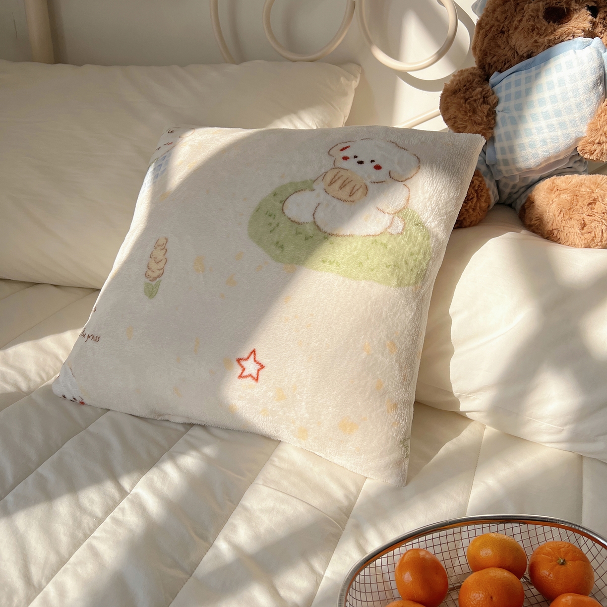 91家纺网 家纺一手货源 找家纺 耀悦家纺 2025新款高克重拉链多用羊羔绒毛毯牛奶绒抱枕枕芯 萌宠的田园生活