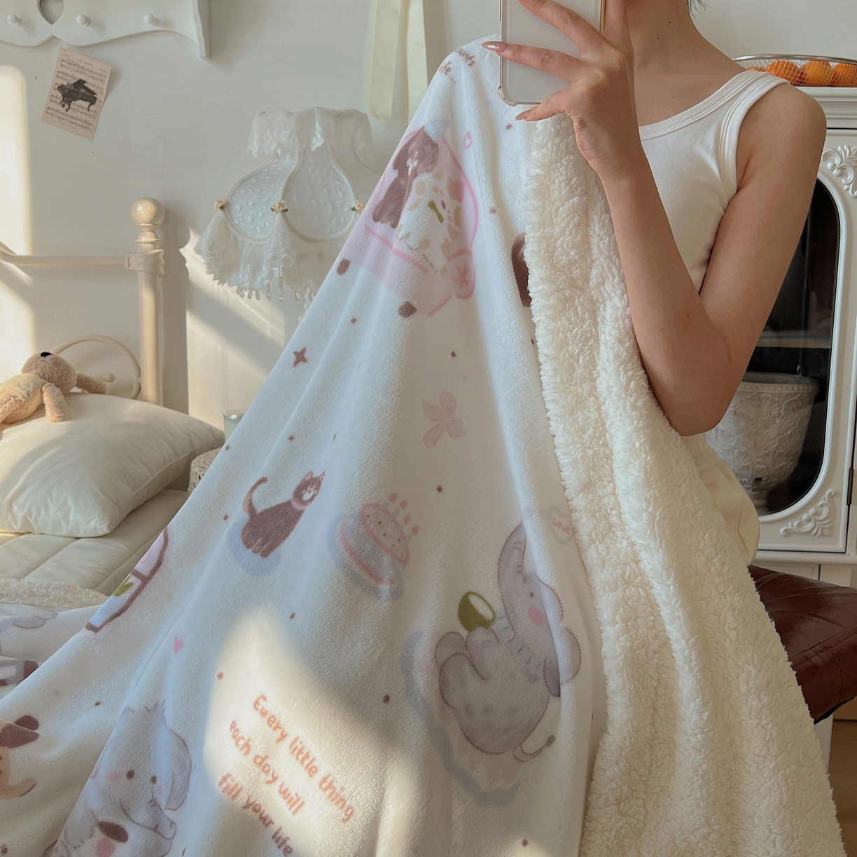 91家纺网 家纺一手货源 找家纺 耀悦家纺 2025新款高克重拉链多用羊羔绒毛毯牛奶绒抱枕枕芯 小象的生日聚会