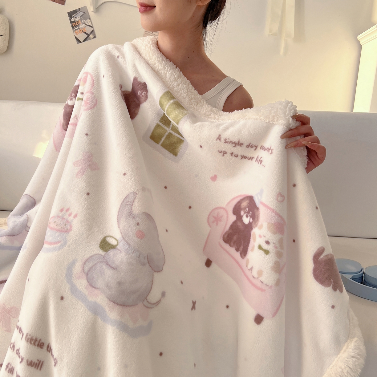 91家纺网 家纺一手货源 找家纺 耀悦家纺 2025新款高克重拉链多用羊羔绒毛毯牛奶绒抱枕枕芯 小象的生日聚会