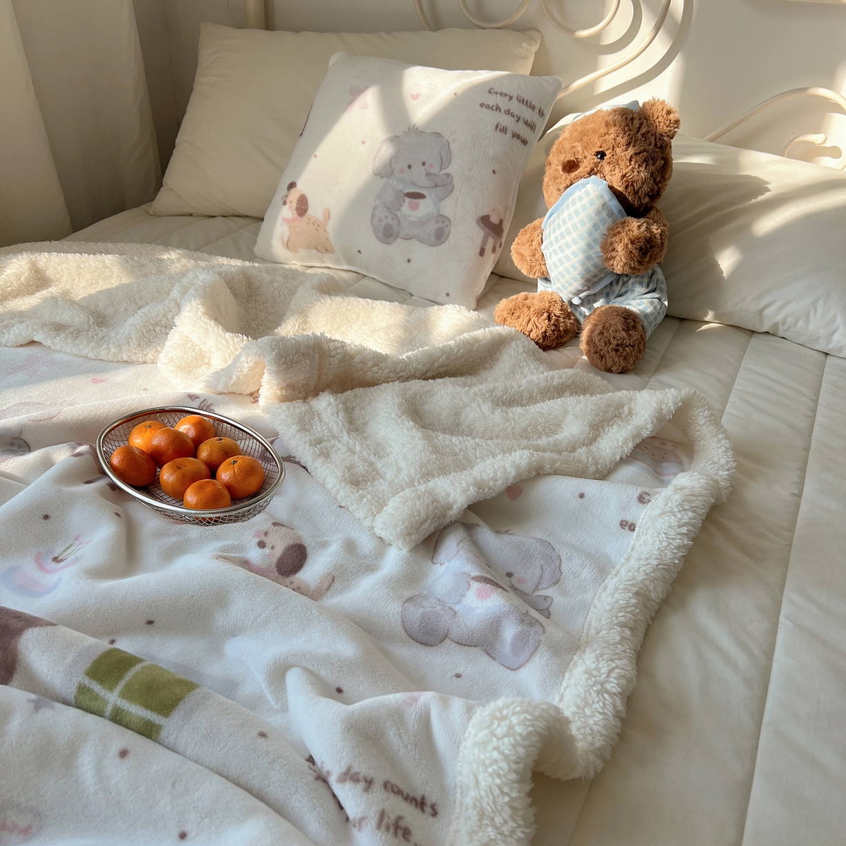 91家纺网 家纺一手货源 找家纺 耀悦家纺 2025新款高克重拉链多用羊羔绒毛毯牛奶绒抱枕枕芯 小象的生日聚会