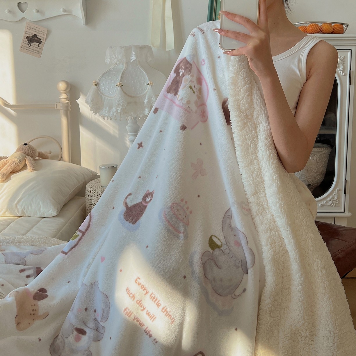 91家纺网 家纺一手货源 找家纺 耀悦家纺 2025新款高克重拉链多用羊羔绒毛毯牛奶绒抱枕枕芯 小象的生日聚会