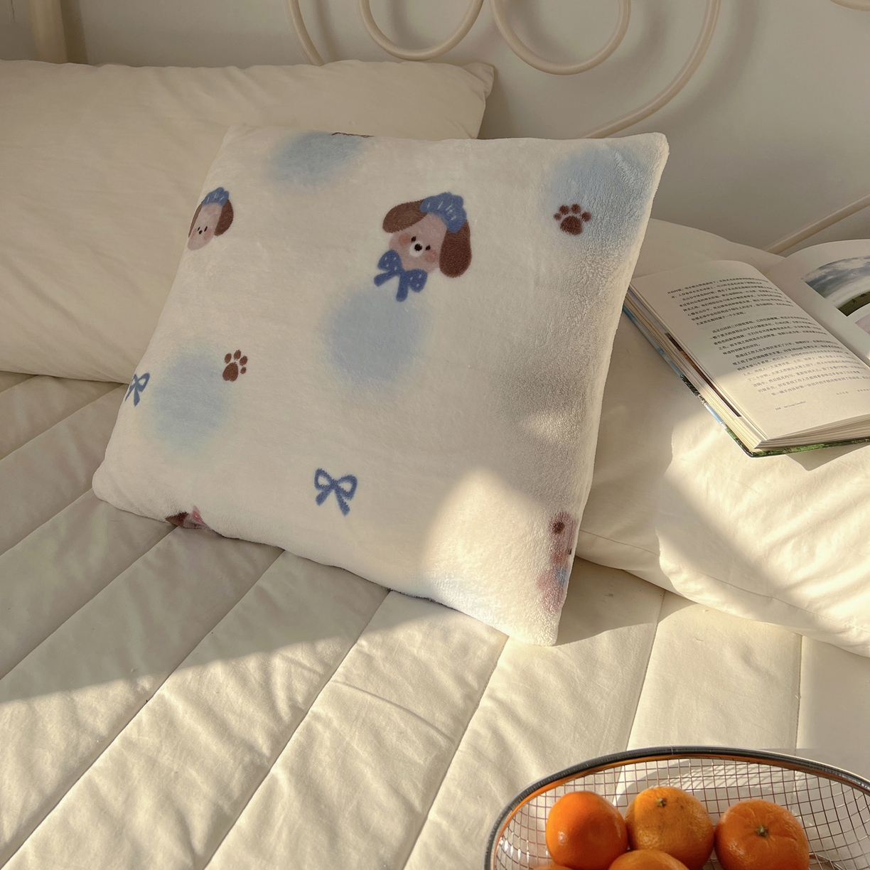 91家纺网 家纺一手货源 找家纺 耀悦家纺 2025新款高克重拉链多用羊羔绒毛毯牛奶绒抱枕枕芯 小奶狗派对